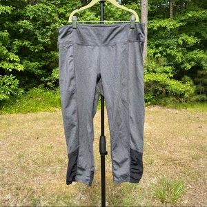 Grey and black sheer athletic mid calf size medium activewear exercise leggings